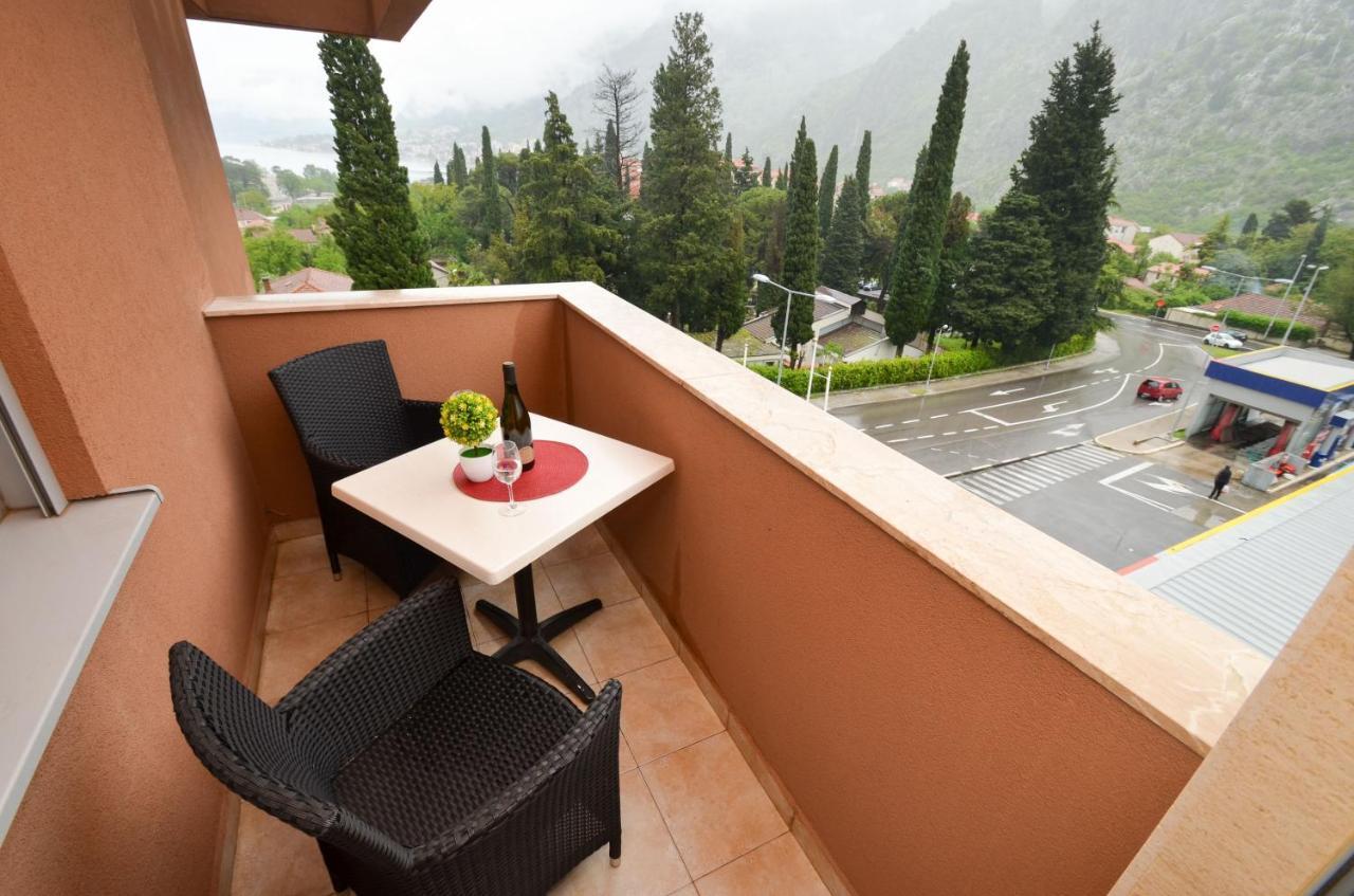 City Center Kotor - Garage Parking Included Bagian luar foto
